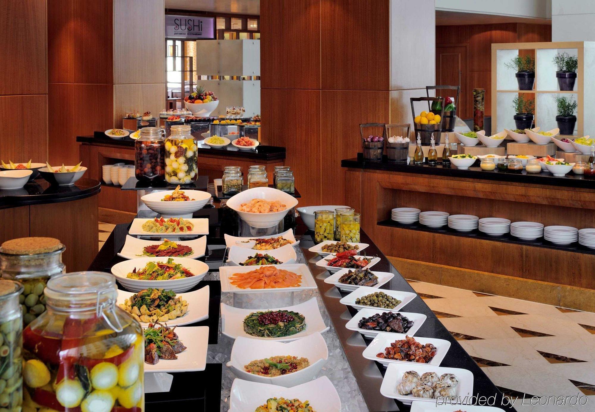 Courtyard By Marriott Kuwait City Exterior foto